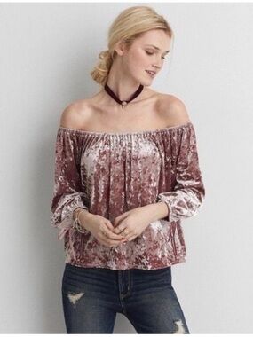 American Eagle Outfitters Crushed Velvet Off-Shoulder Top - Rose